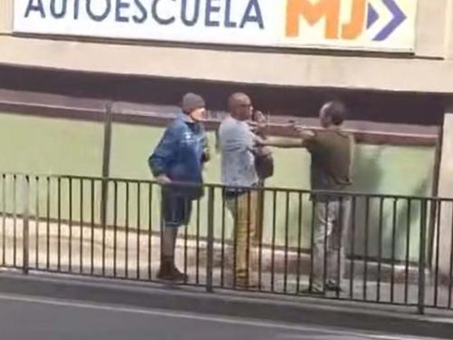 Pelea a ‘cucharazos’ por no pagar unos churros en Santa Cruz de Tenerife